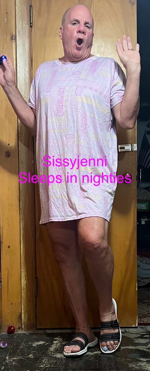 Sissyjenni a cock sucking sissy faggot