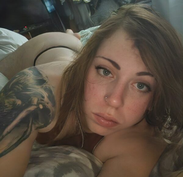 bdsmlr-943083-pNvk4D4oNX
