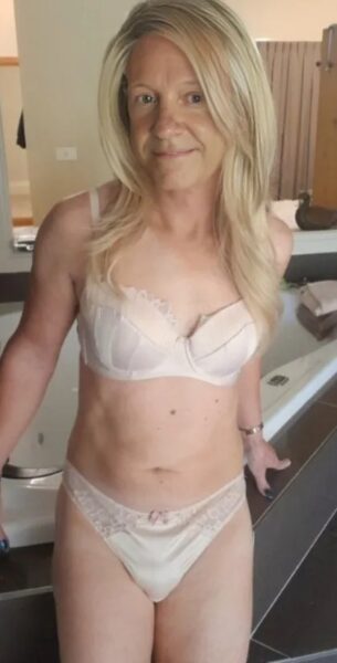 escort sissy stephy aka steve kuhn Monmouth Beach NJ 732-492-4110 for dat (8)